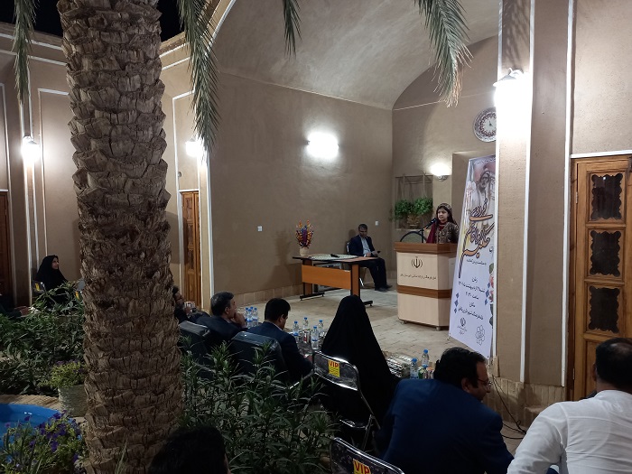 شب شعر «حکیم سخن» در خانه فرهنگ شهرداری بافق برگزار شد + تصاویر